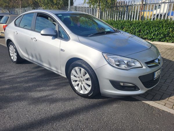 Opel Astra Saloon, Diesel, 2013, Silver