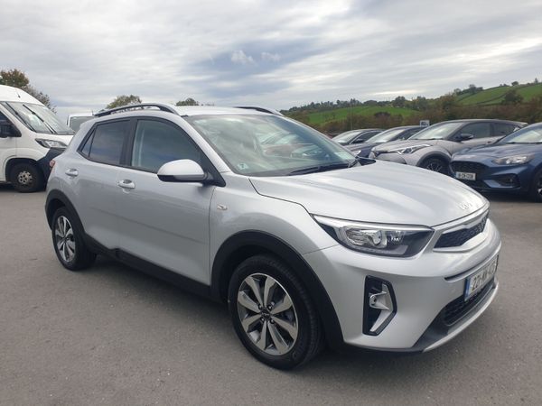 Kia Stonic Estate/Jeep, Petrol, 2022, Grey