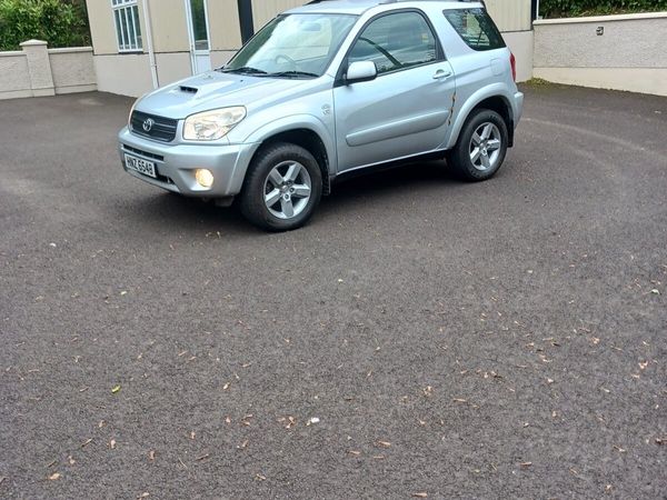 Toyota RAV4 SUV, Diesel, 2005, Silver