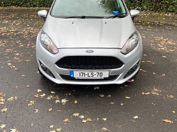 Ford Fiesta Hatchback, Petrol, 2017, Grey