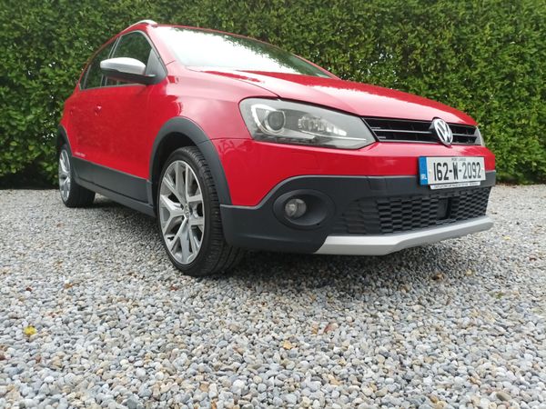 Volkswagen Polo Hatchback, Petrol, 2016, Red