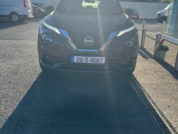 Nissan Juke MPV, Petrol, 2025, Red