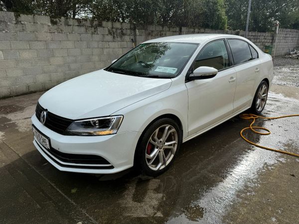 Volkswagen Jetta Saloon, Diesel, 2017, White