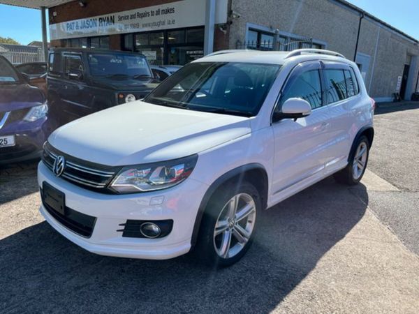 Volkswagen Tiguan SUV, Petrol, 2013, White