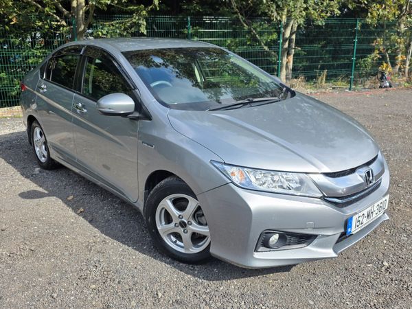 Honda Grace Saloon, Petrol Hybrid, 2015, Silver