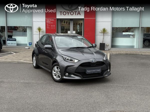 Toyota Yaris Hatchback, Petrol Hybrid, 2023, Grey