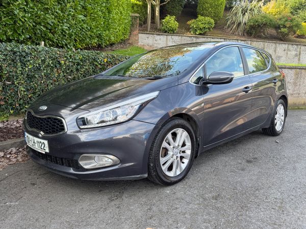 Kia Ceed Hatchback, Diesel, 2013, Silver