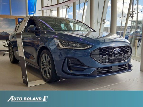 Ford Focus Hatchback, Petrol, 2025, 