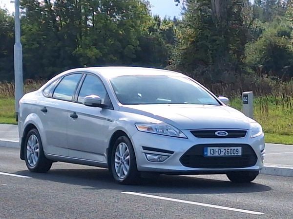 Ford Mondeo Saloon, Diesel, 2013, Silver