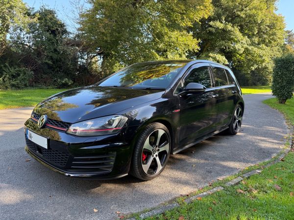 Volkswagen Golf Hatchback, Petrol, 2014, Black