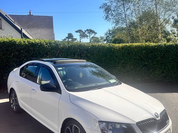 Skoda Octavia Saloon, Diesel, 2017, White