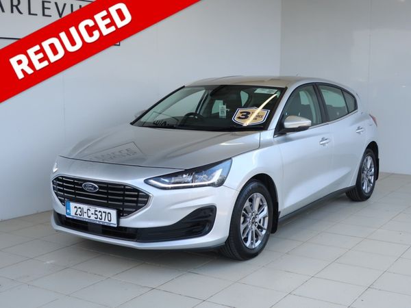 Ford Focus Hatchback, Petrol, 2023, Grey