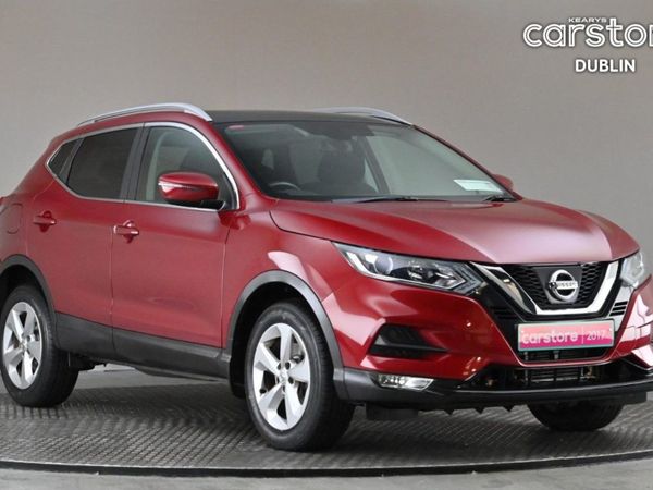 Nissan Qashqai Crossover, Petrol, 2017, Red