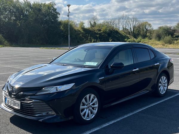 Toyota Camry Saloon, Petrol Hybrid, 2018, Black