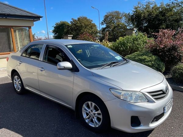 Toyota Corolla Saloon, Diesel, 2011, Silver