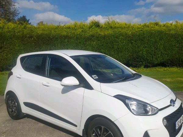 Hyundai i10 Hatchback, Petrol, 2018, White
