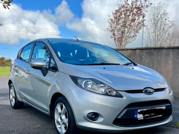 Ford Fiesta Hatchback, Diesel, 2011, Silver