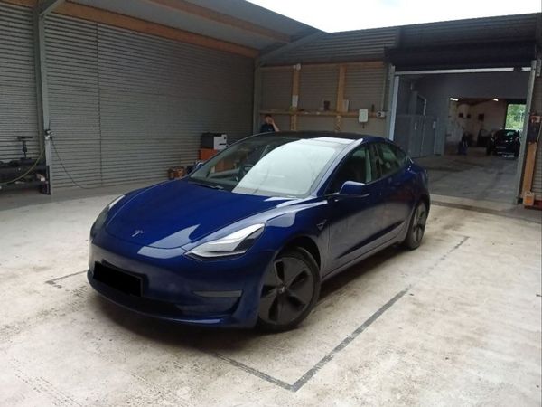 Tesla Model 3 Saloon, Electric, 2021, Blue