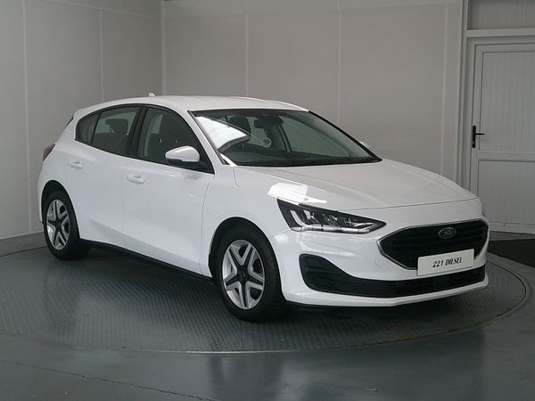 Ford Focus Hatchback, Diesel, 2022, White