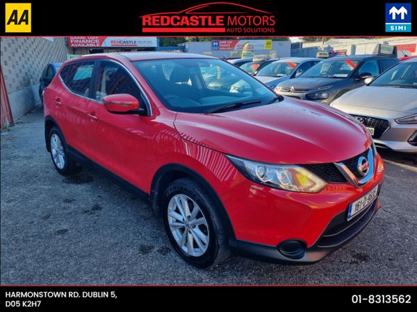 Nissan Qashqai MPV, Petrol, 2016, Red