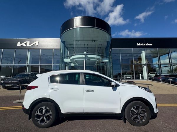 Kia Sportage MPV, Diesel Hybrid, 2021, White