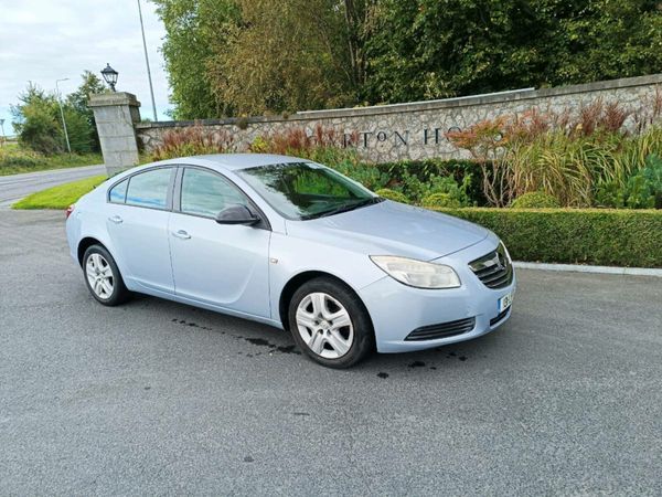 Vauxhall Insignia Hatchback, Diesel, 2013, Silver