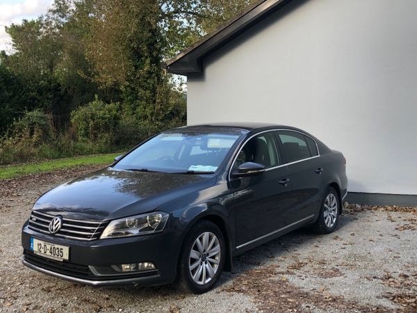 Volkswagen Passat Saloon, Diesel, 2012, Grey