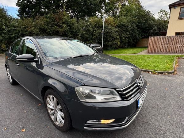 Volkswagen Passat Saloon, Diesel, 2011, Grey