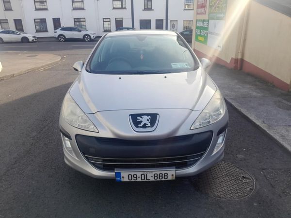 Peugeot 308 Hatchback, Petrol, 2009, Grey