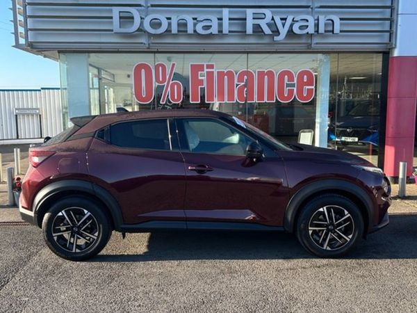 Nissan Juke MPV, Petrol, 2025, Red