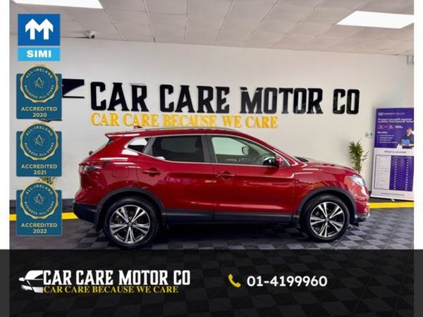 Nissan Qashqai MPV, Petrol, 2018, Red