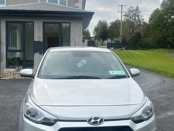 Hyundai i20 Coupe, Petrol, 2016, Silver