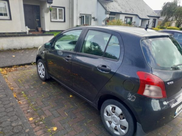 Toyota Yaris Hatchback, Petrol, 2007, Black