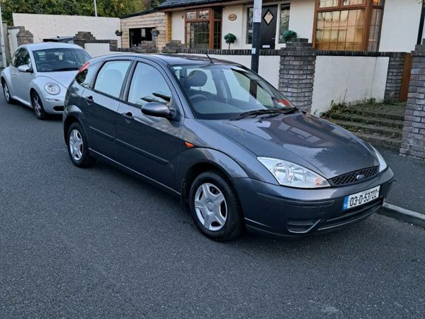 Ford Focus Hatchback, Petrol, 2003, Grey
