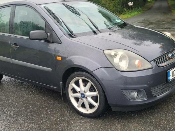 Ford Fiesta Hatchback, Petrol, 2007, Silver