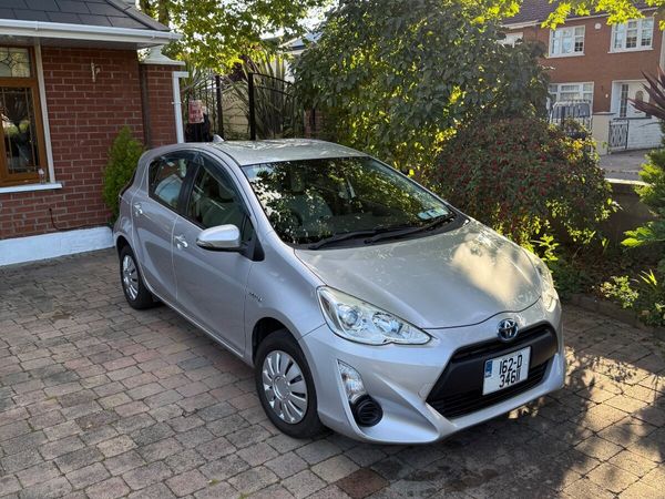 Toyota Aqua Hatchback, Petrol Hybrid, 2016, Silver