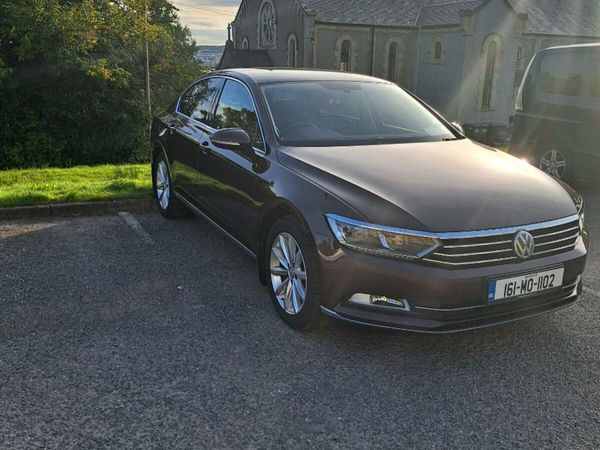 Volkswagen Passat Saloon, Diesel, 2016, Red