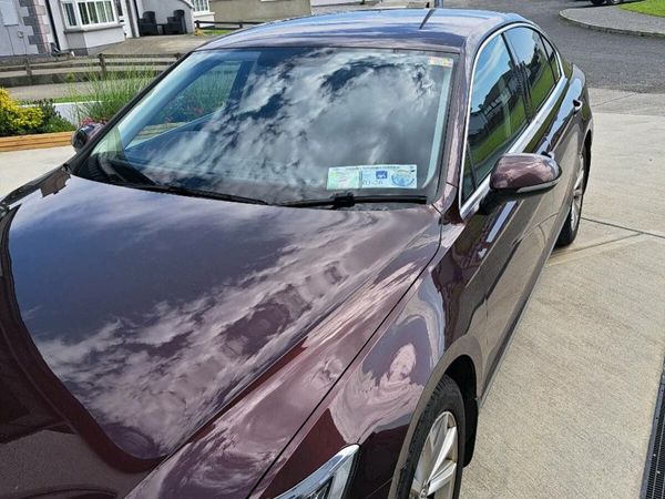 Volkswagen Passat Saloon, Diesel, 2016, Red
