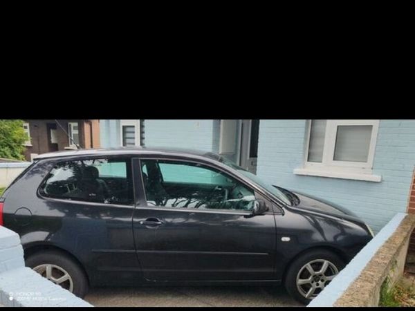 Volkswagen Polo Hatchback, Petrol, 2006, Black