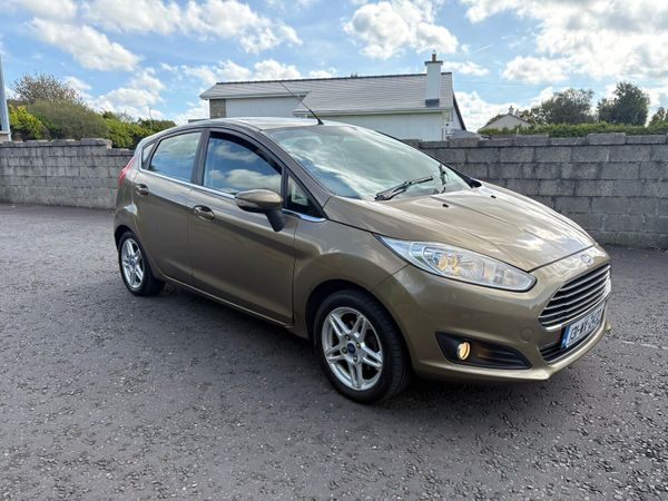Ford Fiesta Hatchback, Diesel, 2013, Brown