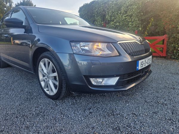Skoda Octavia Hatchback, Diesel, 2015, Grey