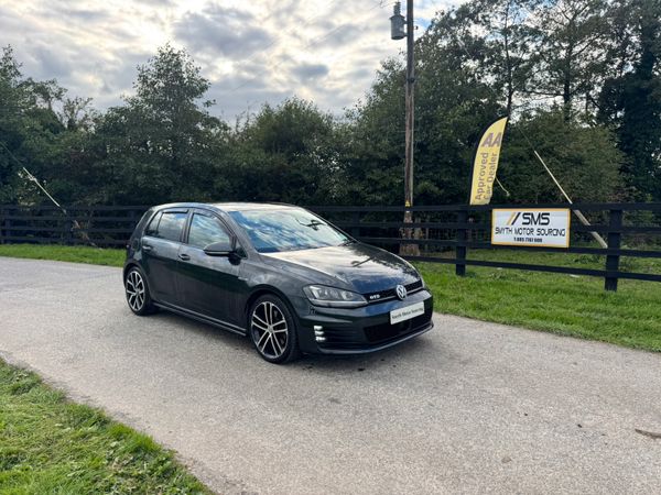 Volkswagen Golf Hatchback, Diesel, 2015, Grey