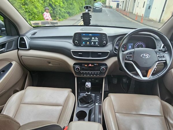 Hyundai Tucson MPV, Diesel, 2019, Grey