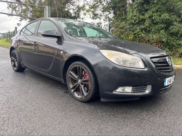 Vauxhall Insignia Hatchback, Diesel, 2011, Black