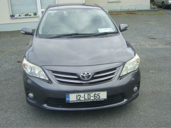 Toyota Corolla Saloon, Diesel, 2012, Grey