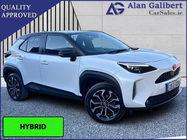 Toyota Yaris Cross Hatchback, Petrol Hybrid, 2023, White