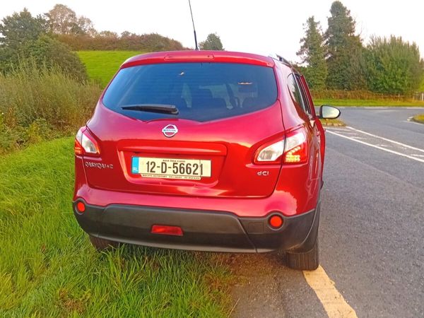 Nissan Qashqai+2 MPV, Diesel, 2012, Red