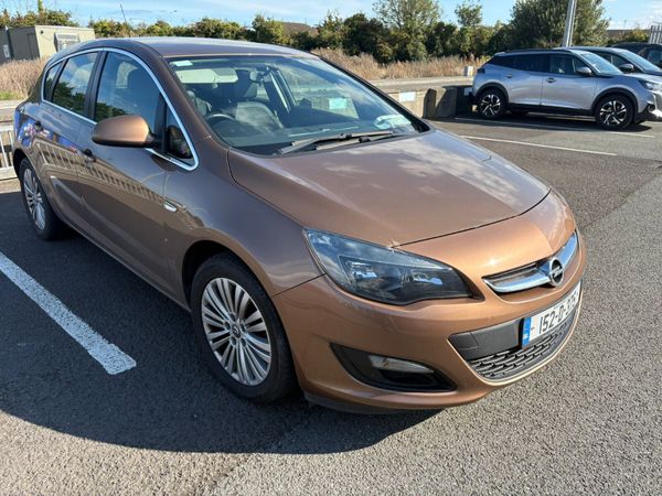 Opel Astra Hatchback, Diesel, 2015, Brown