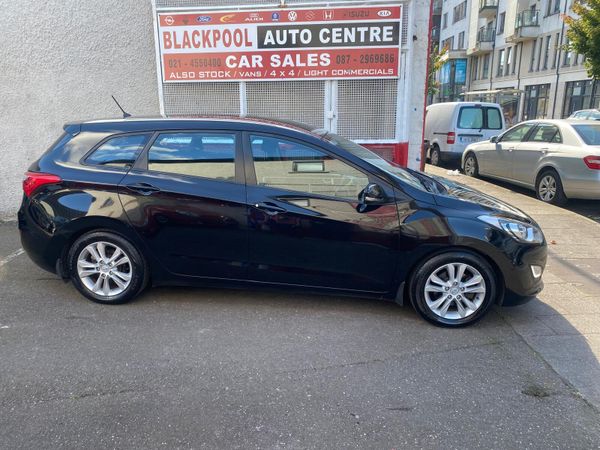 Hyundai i30 Estate/Jeep, Diesel, 2013, Black
