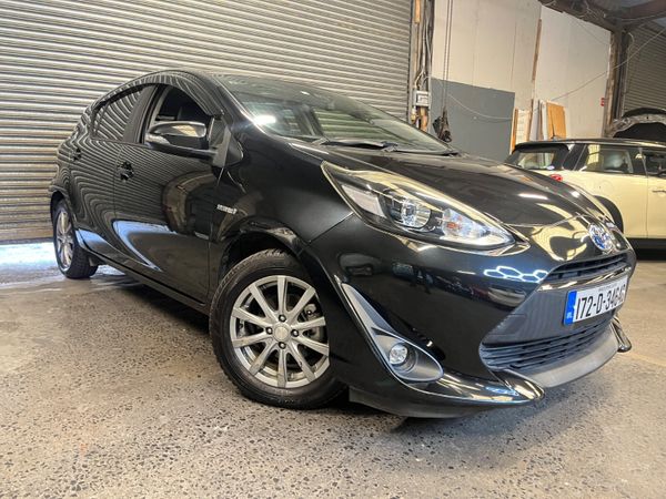 Toyota Aqua Hatchback, Petrol Hybrid, 2017, Black